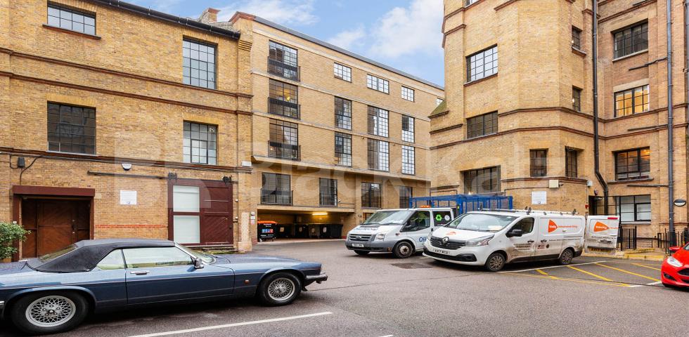 			1 Bedroom, 1 bath, 1 reception Apartment			 SPRINGFIELD HOUSE LOFTS-TYSSEN STREET, DALSTON/HAGGERSTON